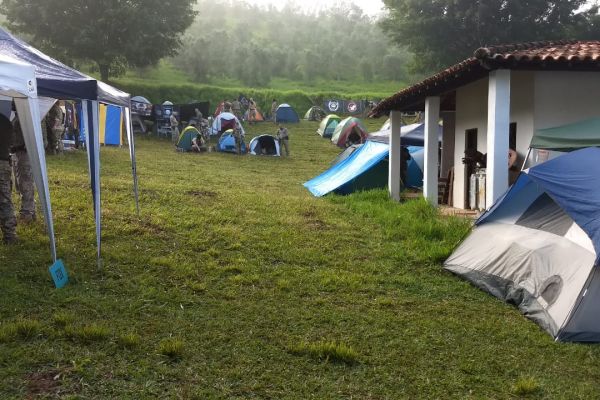a-camping-primeiro-dia-2392661ca-15ca-71fe-4e76-e20a5cc86cc14DA9CCF7-2445-C0E7-664E-791B682C7A2D.jpg