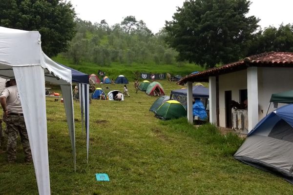 a-camping-primeiro-dia-272263b895-8061-4b49-02a4-afbcea104d34D02F725F-77D3-8EBE-92E3-B6711B6572E1.jpg