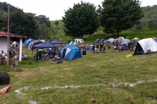 a-camping-primeiro-dia-3566c5ba2c-2d13-fe72-cc5c-5650311774a8E6FA4C15-4C7C-89C2-A69B-A5F2AF052FC5.jpg