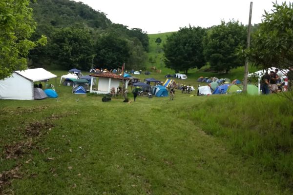a-camping-primeiro-dia-371baa0e41-3d5c-895b-ab76-662d4b4d8b6a45F461AB-B0A2-4EDD-9BFC-A4E8D5CB9EB5.jpg