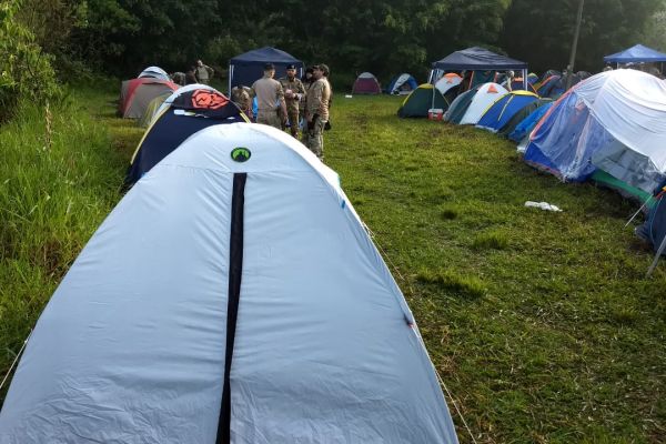 a-camping-primeiro-dia-460b923da-abd9-e37f-10c8-7d07bde45ec99F62E595-F321-DD15-5EA1-7377BAF2C279.jpg